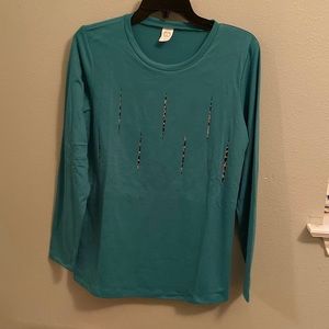Teal top with slits in front. Medium